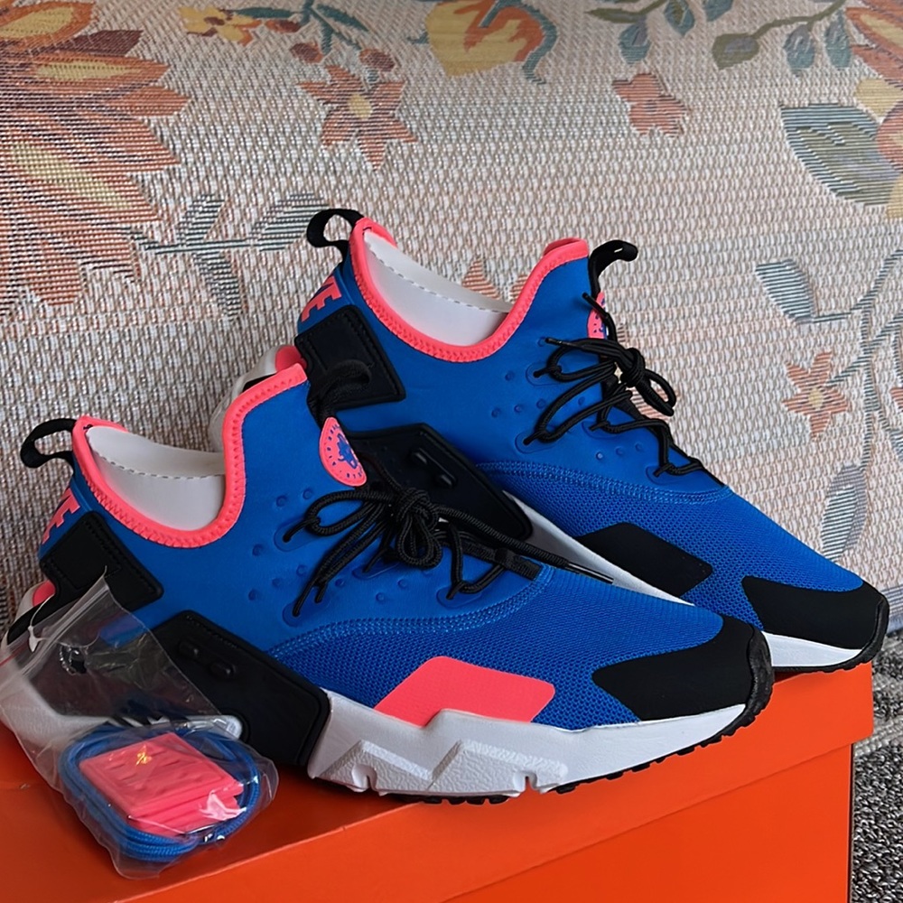NIKE Men’s AIR HUARACHE DRIFT
BLUE NEBULA/BLACK
AH7334 403 Sneakers Athletic - Picture 6 of 16